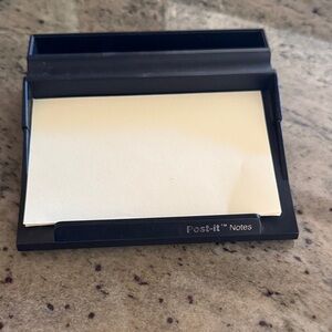 Post-it Notes with Black Holder